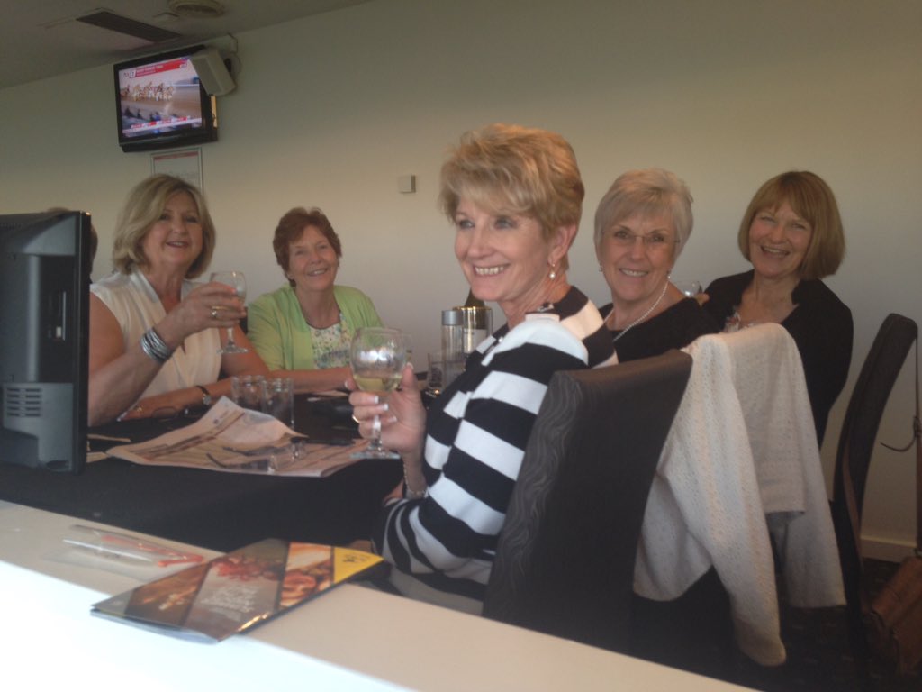 kerr_gemma's tweet photo. The ladies love night racing at #TheValley hope you get a few winners https://t.co/bKeizdGmAd