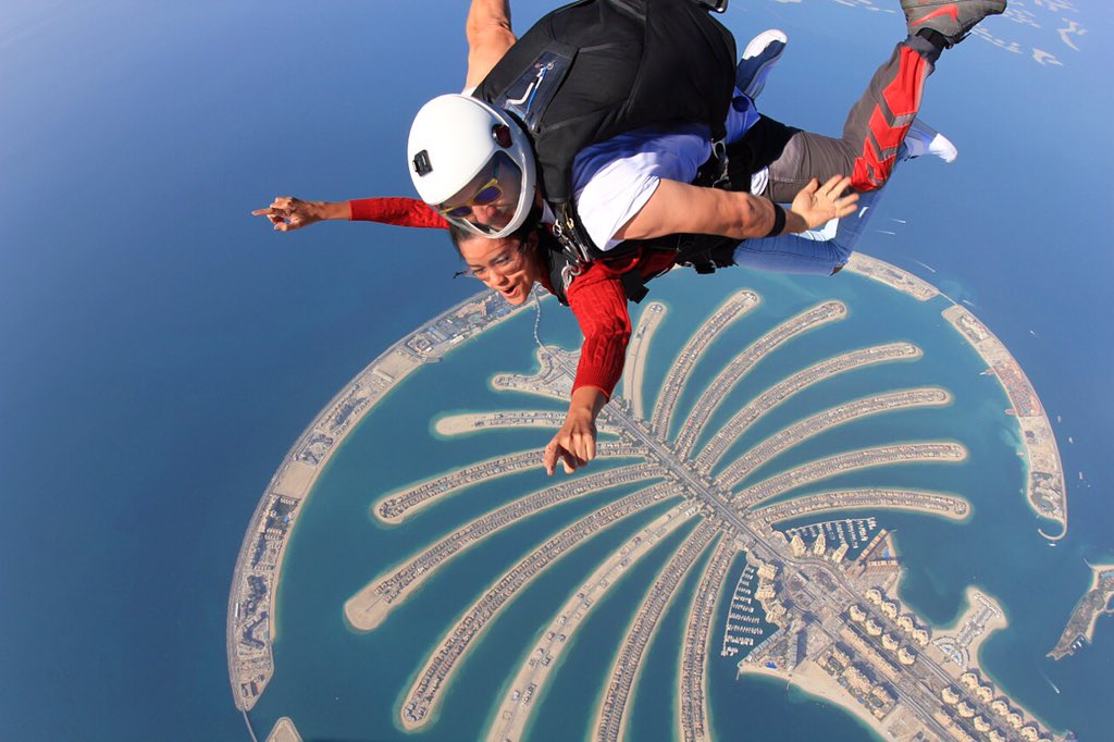 This is the bestttt feeling!! #skydiving #mydubai.