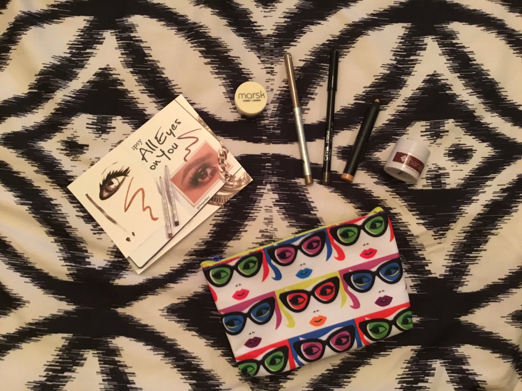 pbarsakis's tweet photo. @ipsy All Eyes on You, My #januaryglambag #goodies #ipsy https://t.co/yxQ9M9uJBz