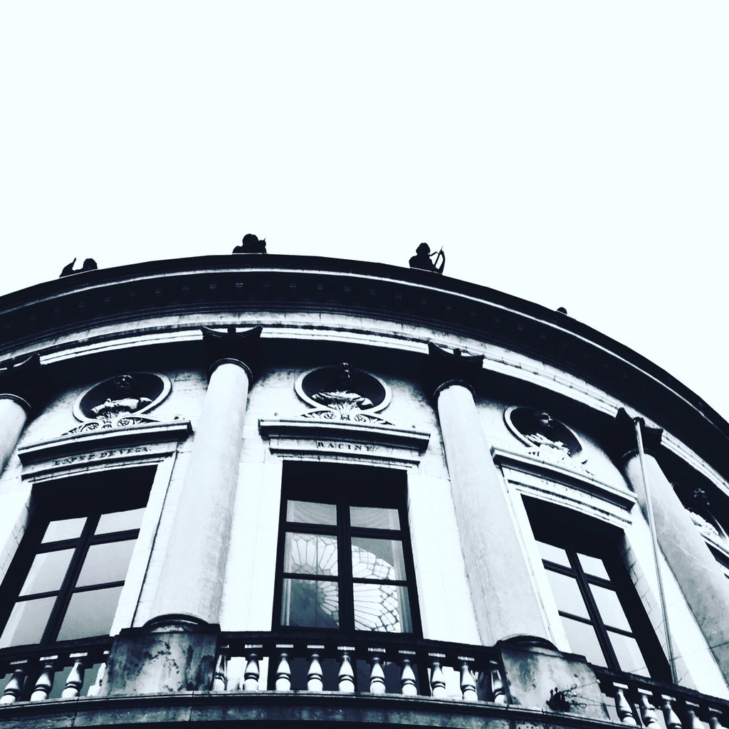 First meeting of the day <a href="/BourlaDeFoyer/">Bourla Schouwburg</a>