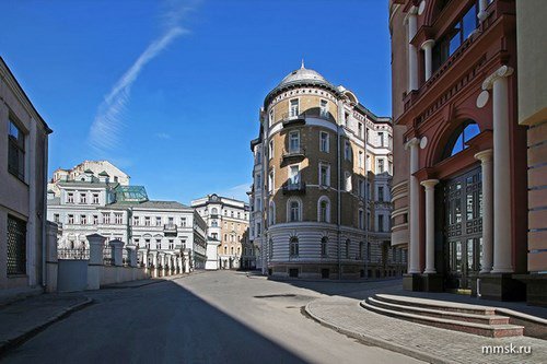 архитектура улиц москвы. москва арбат архитектура. особняк миндовского в москве. сретенский бульвар пешеходная зона. архитектура улиц москвы.