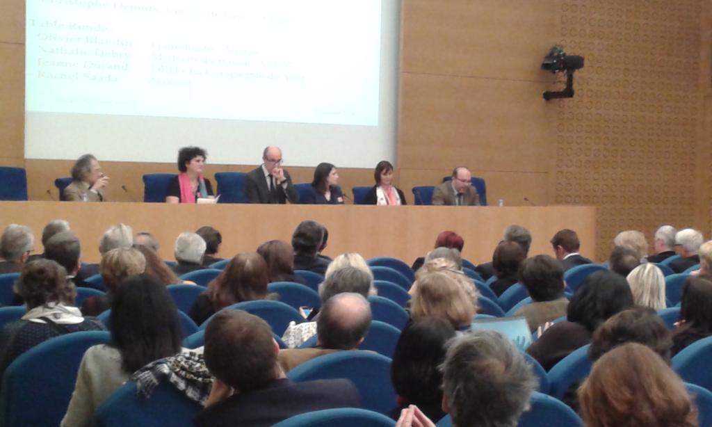 anniedavid38's tweet photo. "on parle bcp de santé&sécu au W,ms on détricote le droit du T"Rh Saada #colloquetsst https://t.co/Ko0BFqIfpF