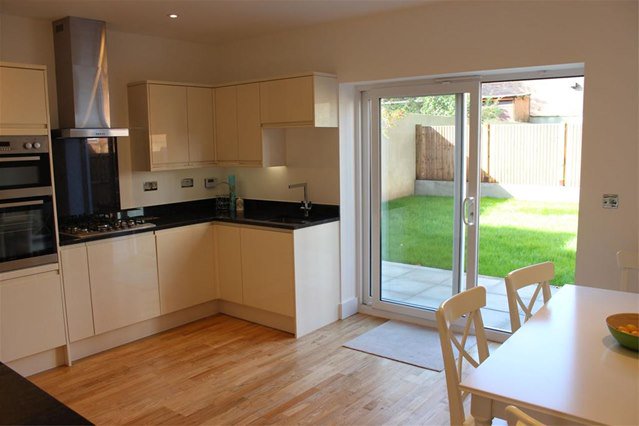 Outlet4Property's tweet photo. PROPERTY FOR SALE OF THE WEEK Talbot Road #London £650,000 Freehold  3 Bed SemiDetachedHouse
https://t.co/yPStMnU7cv https://t.co/1V7up6rvaJ