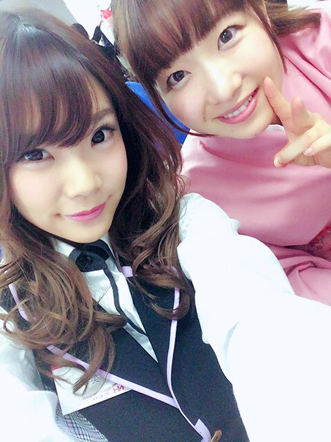 石井かおり 今日まで3日間 展示会のお仕事でした 着物きた 同じ事務所メンバーで楽しかった Akb衣装やチャイナなど可愛かったー マイクつけてアナウンス的な仕事も出来 レッスンの成果出せたかな 牡丹と薔薇の 最終回が気になりすぎる