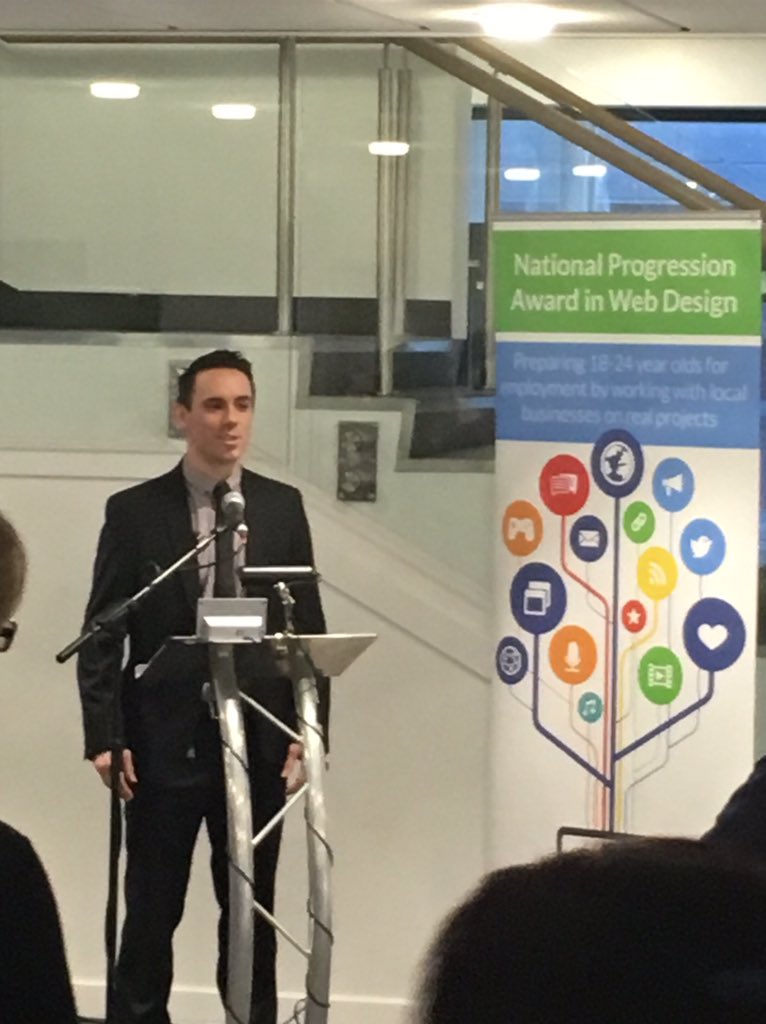 gilly2710's tweet photo. @shewittPHD discussing implications for future curriculum delivery. @Cashback for Creativity Programme https://t.co/r6jdMhr0Hb