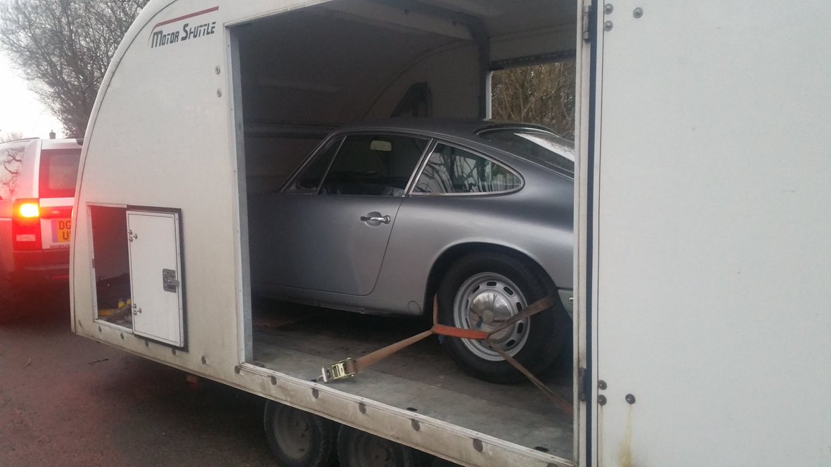 CPCPorsche's tweet photo. New arrival #classicporsche #aircooled #1966 @PorscheMarket @historika911 @rmauctions https://t.co/8GMSvBrXvP