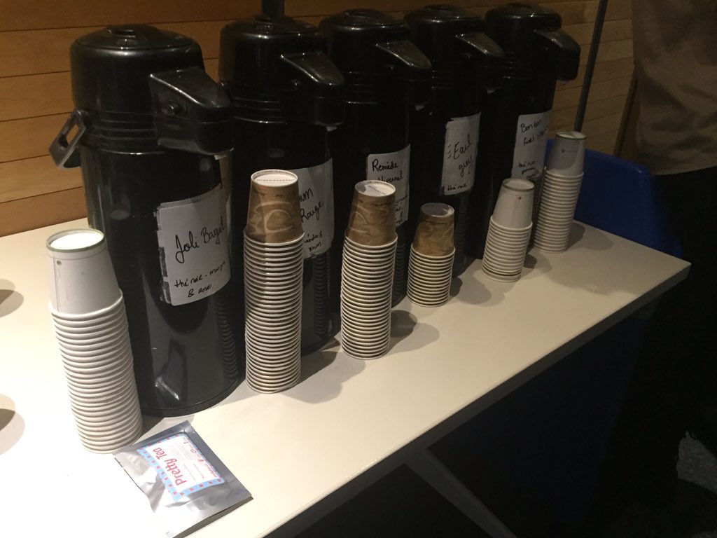 Montreal_CM's tweet image. Merci à nos partenaires @KittelCoffee et @PrettyTeaShop de nous hydrater en ce vendredi matin #MTLCM #CMlanguage