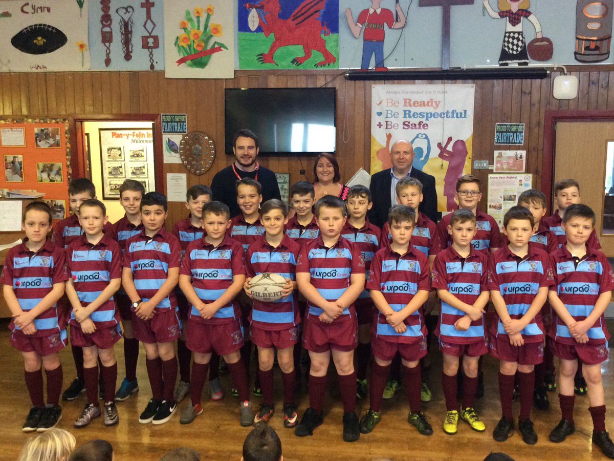 Plasyfelin's tweet photo. Thank you for the sponsorship of our brand new rugby kit #urpad #plappe https://t.co/Ig860qMgt8