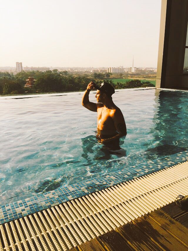 princenarula88's tweet photo. Bck 2 normal life love u guys ap Sab ne Mujhe yaha le KAR aye ho thanks guys love u all https://t.co/g4A5Xnd27e