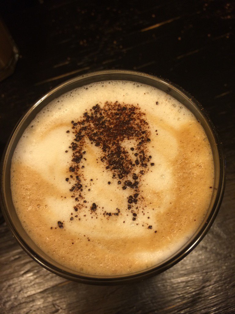 AnneKatrineHeje's tweet image. #bowielatte perfect day at @KPH_Copenhagen #kphprojects