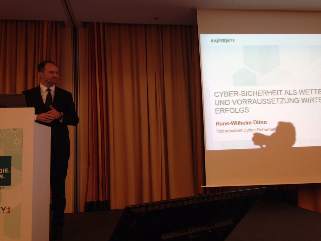 Hans Wilhelm Dunn Steigenbergerhoteldresden Kaspersky Digitaleszeitalter Ex Wikileaks Sprecher Domscheit Berg Mariablatz T Co Rnj2rpmnkk