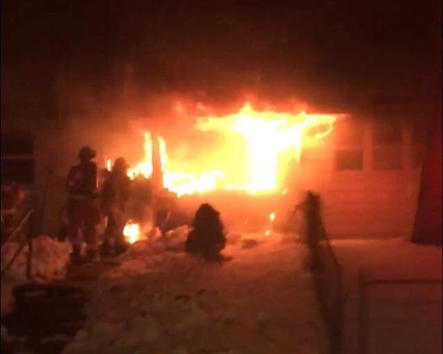 towerguy33's tweet image. Good first due house fire on Muncy last night for the men of @Kentland33.