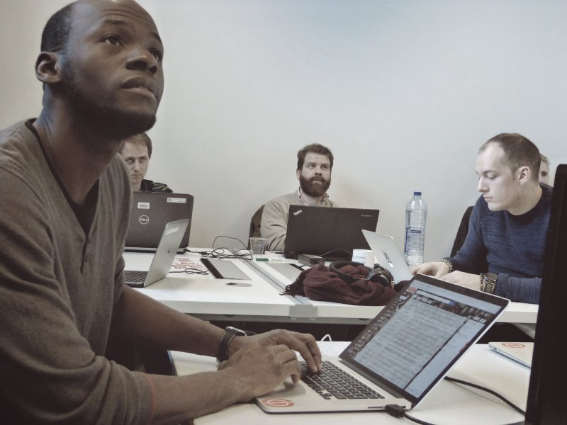 maxczet's tweet image. Recap Day 3+4. Let's dig into #Angular!  #Testing #Componentization #Routing #Webpack facebook.com/philos.io/