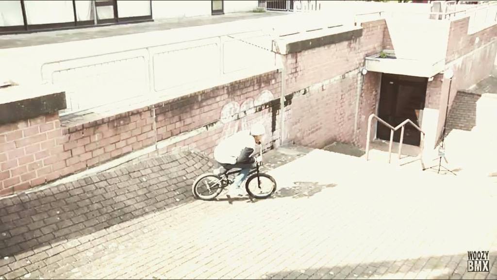 WOOZYBMX's tweet photo. just uploaded @mreuss4130 & @mikey_wuerzinger #lostclips on the @woozybmx youtube channel β¦ https://t.co/KVNQjMlJve https://t.co/4yf6doIdXk