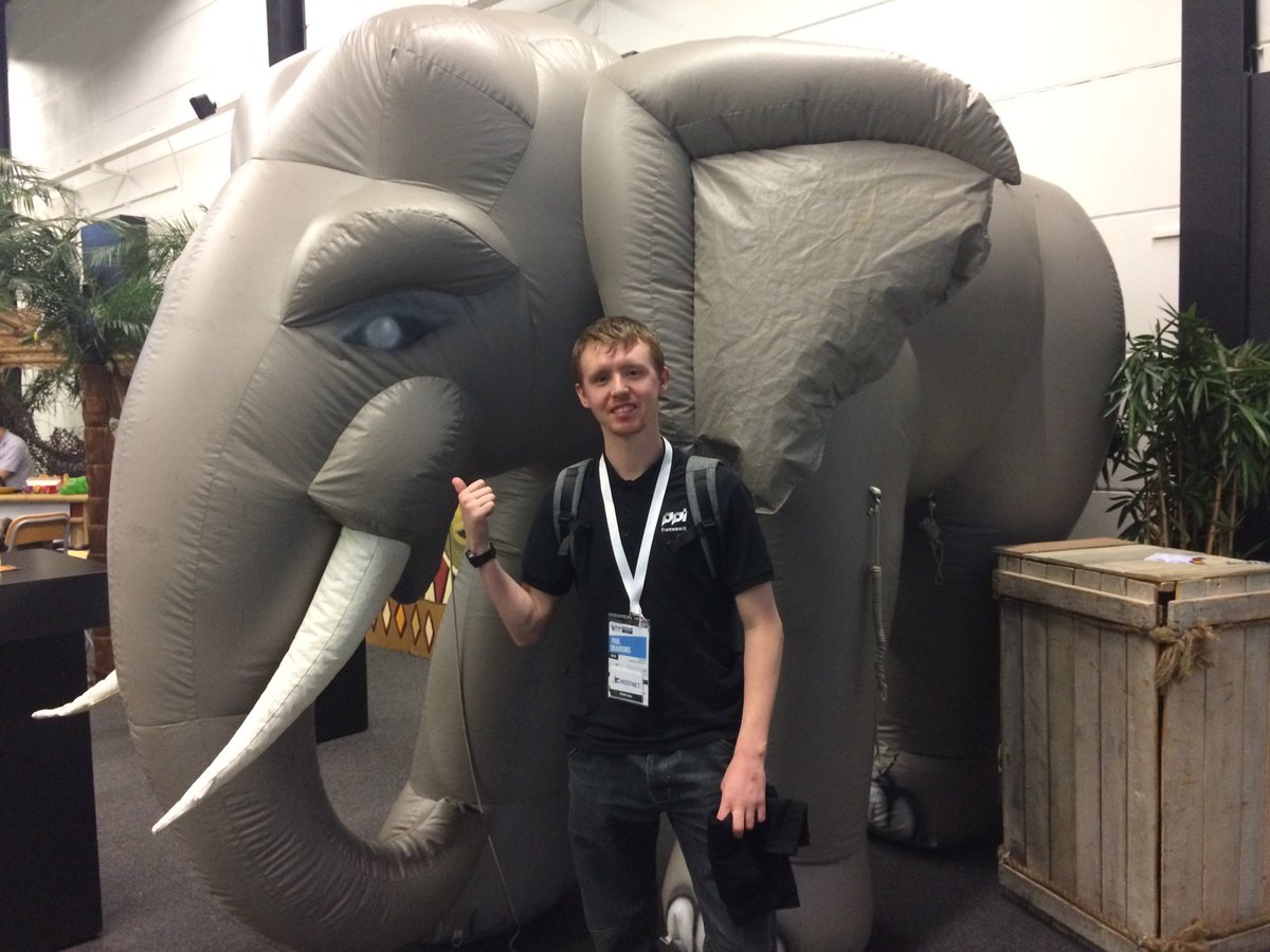 CalEvans's tweet image. .@dr4goonis and the ElePHPant
#phpbnl16