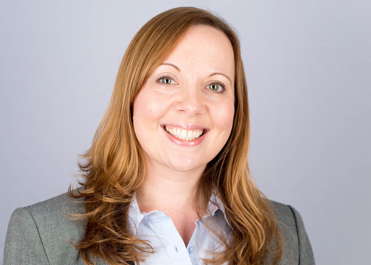 ThinkHeadshot's tweet photo. Pro #Headshots are digital identities. How does yours look? Here's Clare showcasing her confidence #personalbranding https://t.co/ChzCyEOEha