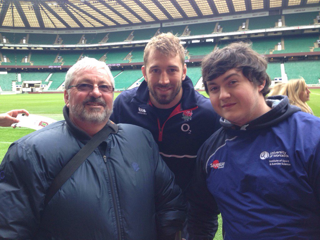 EnergyBasics's tweet image. Great day with Chris Robshaw and the 6 nations squad #englandtraining2016