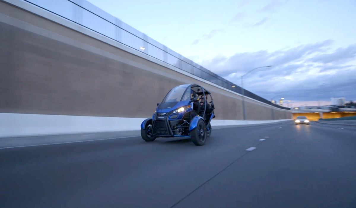 verge's tweet photo. This electric trike will make your commute more whimsical, and possibly terrifying https://t.co/Nc1xIOUIpR https://t.co/yCx8u3UOti