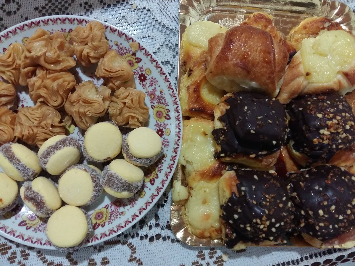 Vane_Michalik's tweet photo. #comidaaaaaa jajajaj dale @CelesMoretti apurate que tenemos hambre con @CamiiTellechea https://t.co/g2qoGtssUN