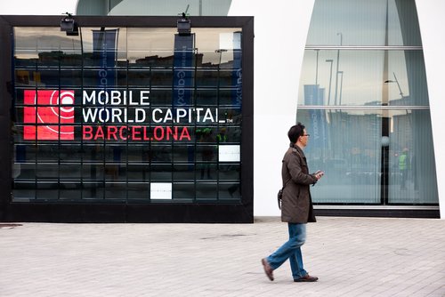 SiliconWeek's tweet photo. #MWC16 ¿Todavía no tienes entrada para el #MobileWorldCongress 2016? Regalamos 8: https://t.co/B0DINL5hBO https://t.co/OpRsi7wVrd