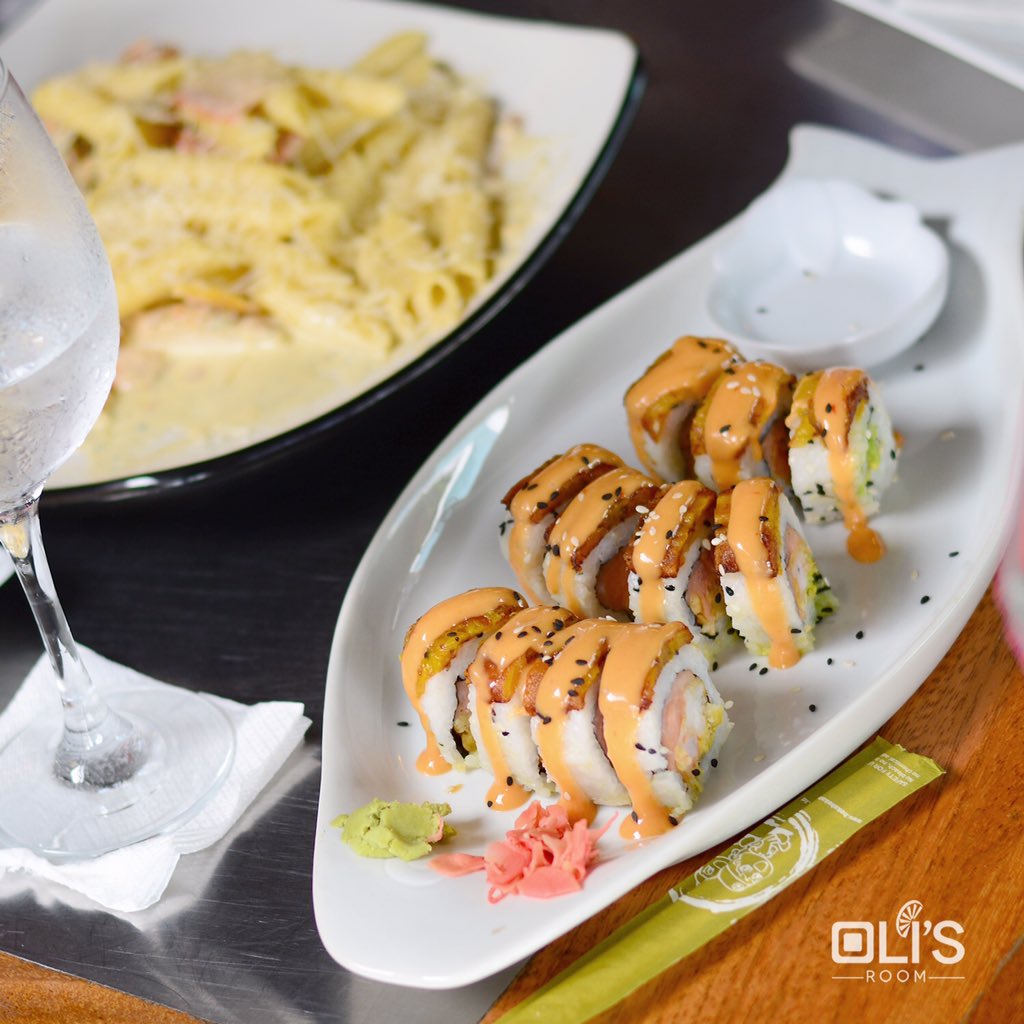Olisroom's tweet image. Un rico almuerzo por tan solo $190.00 + Imp. #Ofertas #OlisRoom #BestSushiinTown #BePositive #SantiagoRD 😉🍴🍹