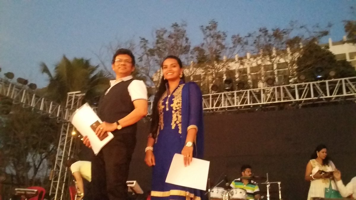 alam_sheeba's tweet photo. Big Stage to perform with Rajesh ji
#Mumbai
#sheebasinger https://t.co/srIE5ywXSs