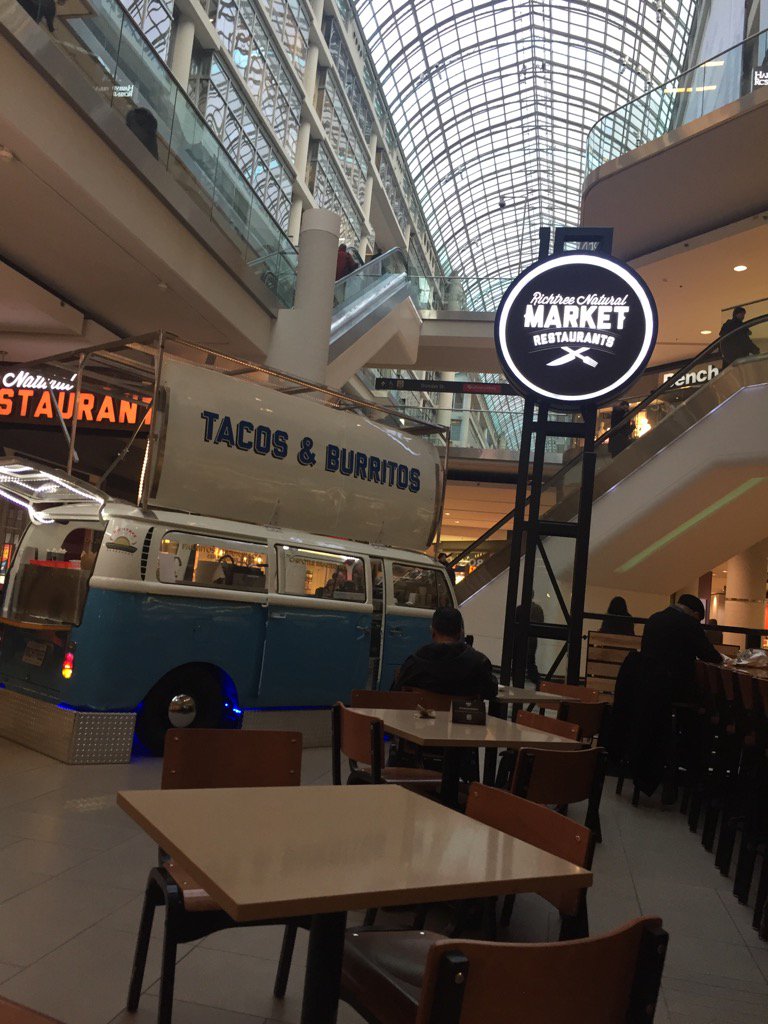 TrustTiGo's tweet photo. Aye Yai Yai! Some crazy vato parked his burrito bus right in the middle of this #Richtree #inauthenticindigestion https://t.co/RPk1XCGKv1