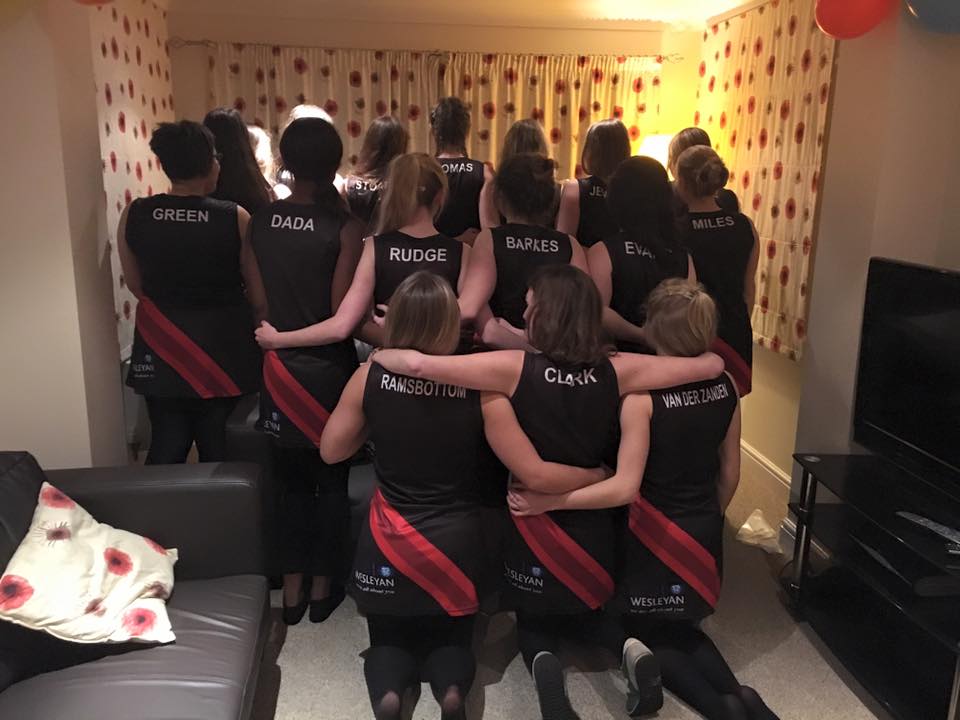 Medics_Netball's tweet photo. Check out our new kit @Wesleyan @teamcoloursuk @UeaMedSoc we LOVE it #netball #squadgoals https://t.co/aFT0LuH1O6