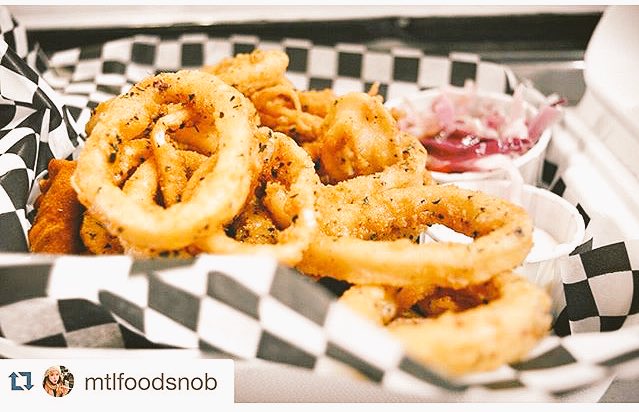 Ad_Mare's tweet photo. Friday!🎉🍾
🍲Clam Chowder
❤️Calamari Fritti or Po'boy
🌮Fish Taco
🐟F&C
💻Order Online!
#openallwinter
#ottawastreetfood https://t.co/wc992qcp0d