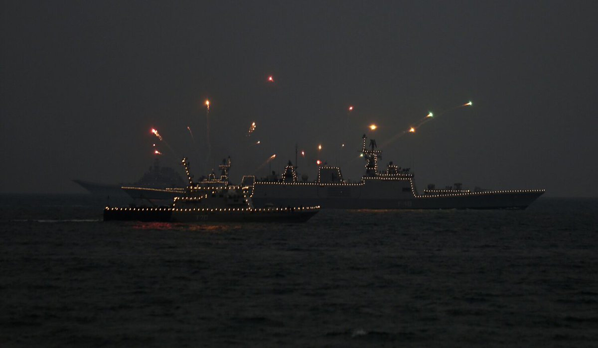 CaptDKS's tweet photo. #IFR2016 Vizagites hv been equally enthusiastic abt d events lined up during IFR as all of us 4m around the country https://t.co/tuipgW4xKM