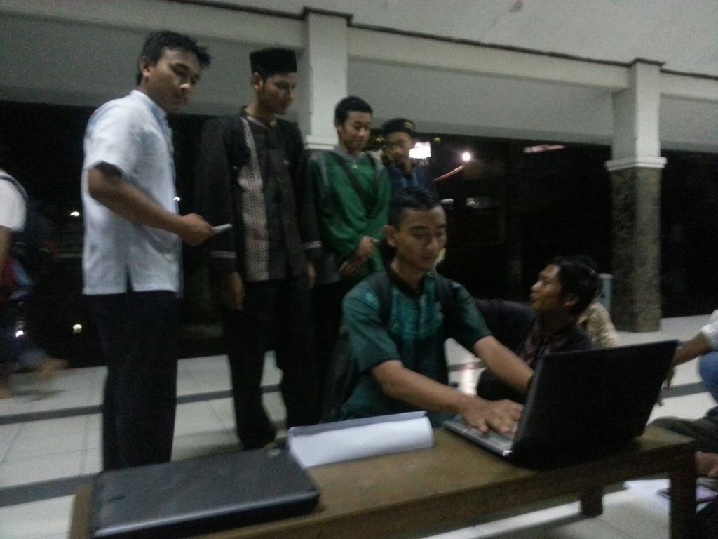 fajrulislamug's tweet photo. Registrasi masih akn dibuka selama berlangsungnya acara.. so, jgn malu/ragu tuk dtng yak^^
#GSJN @fsldkindonesia https://t.co/Lsm0FAfYdR