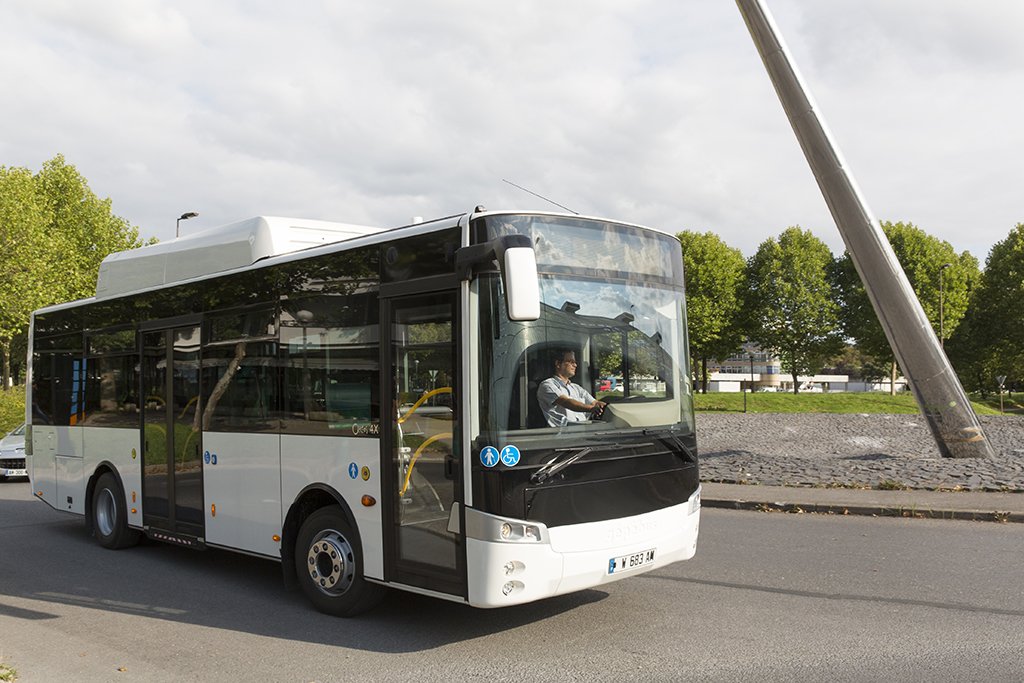 pvi_fr's tweet photo. Le #bus électrique comme outil de la transition énergétique https://t.co/77rk8X9uuw @ecologiEnergie via @AvereFrance https://t.co/vLYZOsvdBc