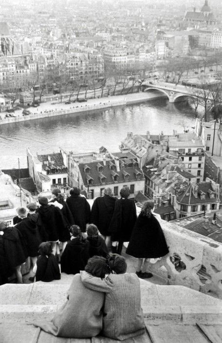 caecilia1003's tweet photo. Paris 1953
Henri Cartier-Bresson #photography https://t.co/VwBB7sLb53