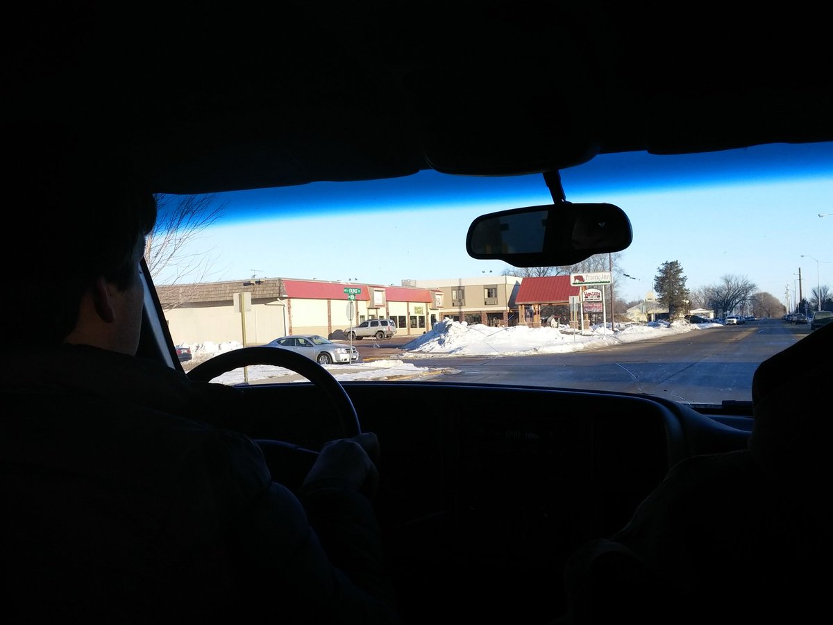 jfarkas14's tweet photo. Awake and gearing up for some #SD #mudpuppy #eDNA surveys with @drewrdavis! #kerbysark #LetsNotFallThroughIce https://t.co/tRoG1EbxyM