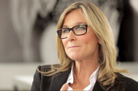 Techiany's tweet image. | Destacado | 
Tratamos a los empleados de las Apple Stores como ejecutivos&quot;