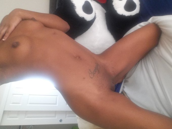Someone come play with me https://t.co/TN4aQmK8H9