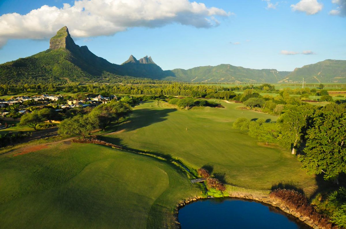 StunningPlacesW's tweet photo. Le parcours de golf Tamarina Golf sur l'île Maurice 😍😍 https://t.co/O3qtkvK1TN