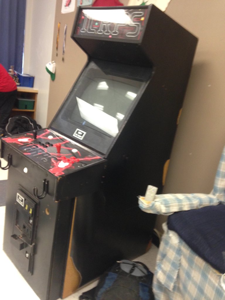 Cowpernicus's tweet image. #interestingmoments Ss have an arcade, bean bag chairs, small engine repair yet only want to debate @mraspinall