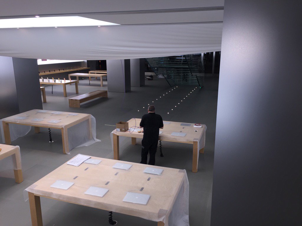 Apple Store Hamburg - added to the portfolio #wirelessupdate