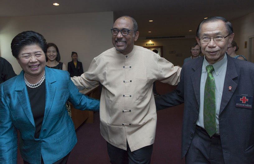 UNAIDS's tweet photo. Global #health leaders set priorities for achieving universal health coverage https://t.co/bAfrjNw4aJ https://t.co/u8obHr5n3A