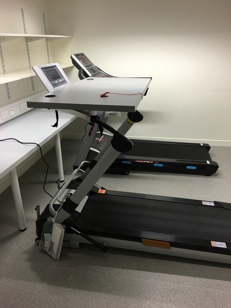 PinkChimpCreate's tweet image. Oh dear lord - just spotted a #deskmill?