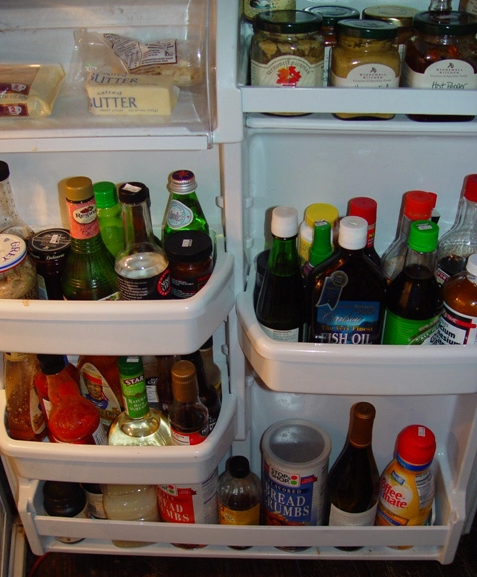 All the condiments EVER needed, but nothing for dinner...we'll help you with the last part: ow.ly/Xktr4