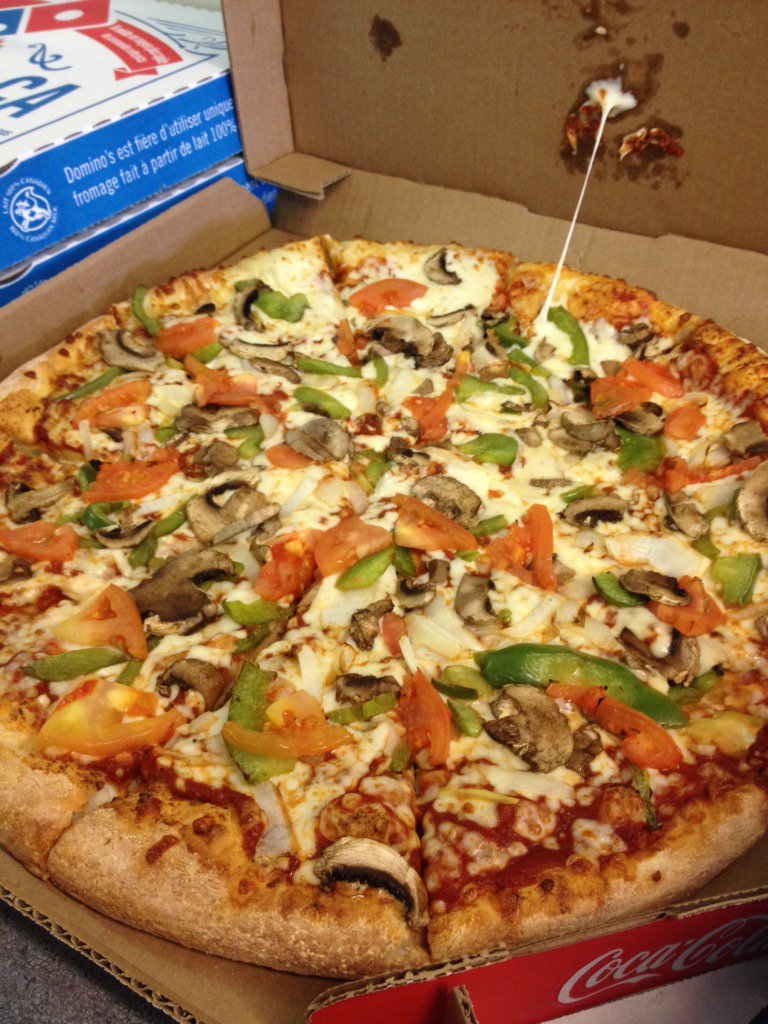 Queen's GPHY DSC tweet media