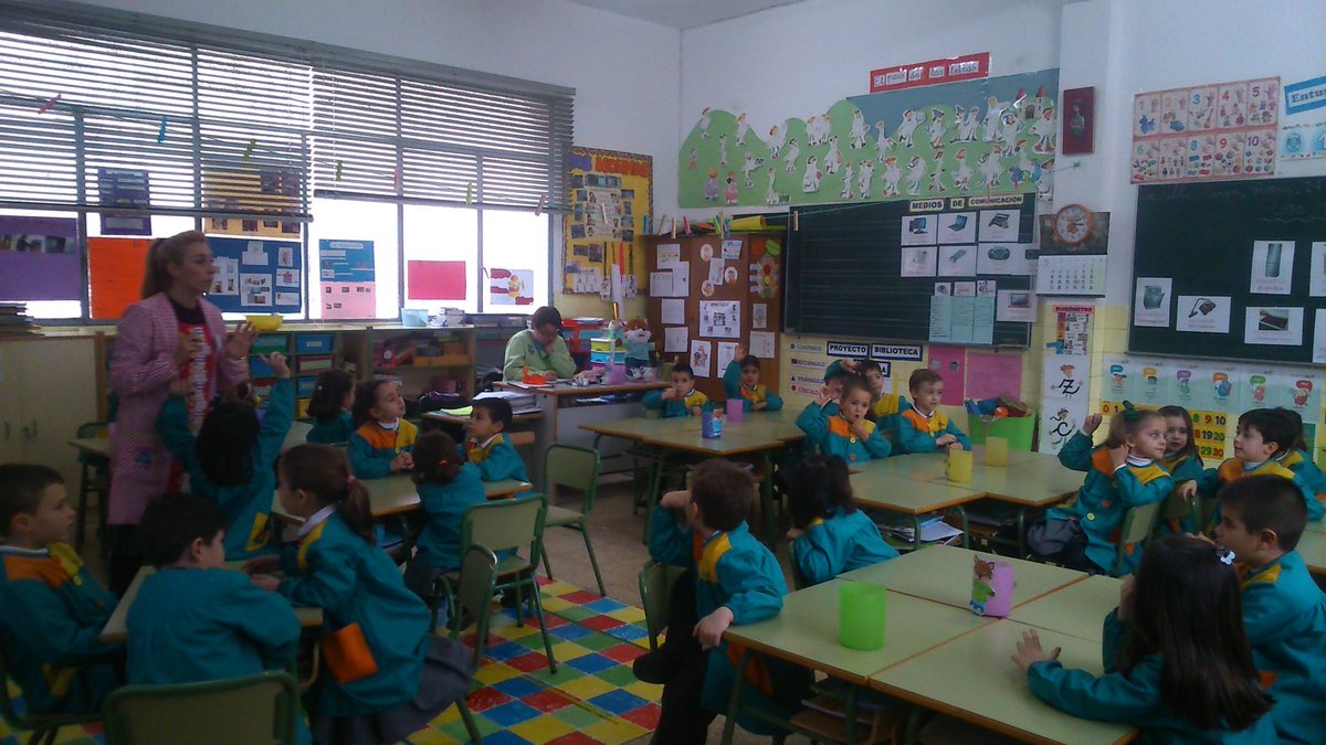 susgagar's tweet photo. En @ColegioAna finalizamos la semana con nuevos #hermanamientos #LaBuenaClase https://t.co/1XRTzEtmzO