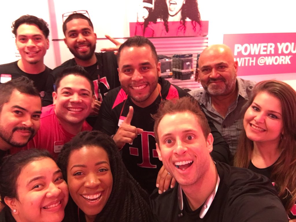ProffittatWork's tweet photo. W/ the Millilenia Allstars! @JUAPINA @nickpatel61 @jboy1724 @cjgreentx @m_wan4life @LizAbitante @Tim_Neilan https://t.co/unSlQvBhVn
