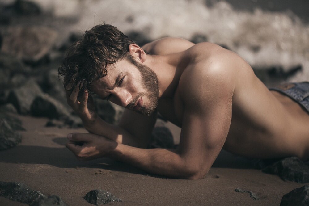 XYmodeIs's tweet image. Ricardo Will by Victor Santiago