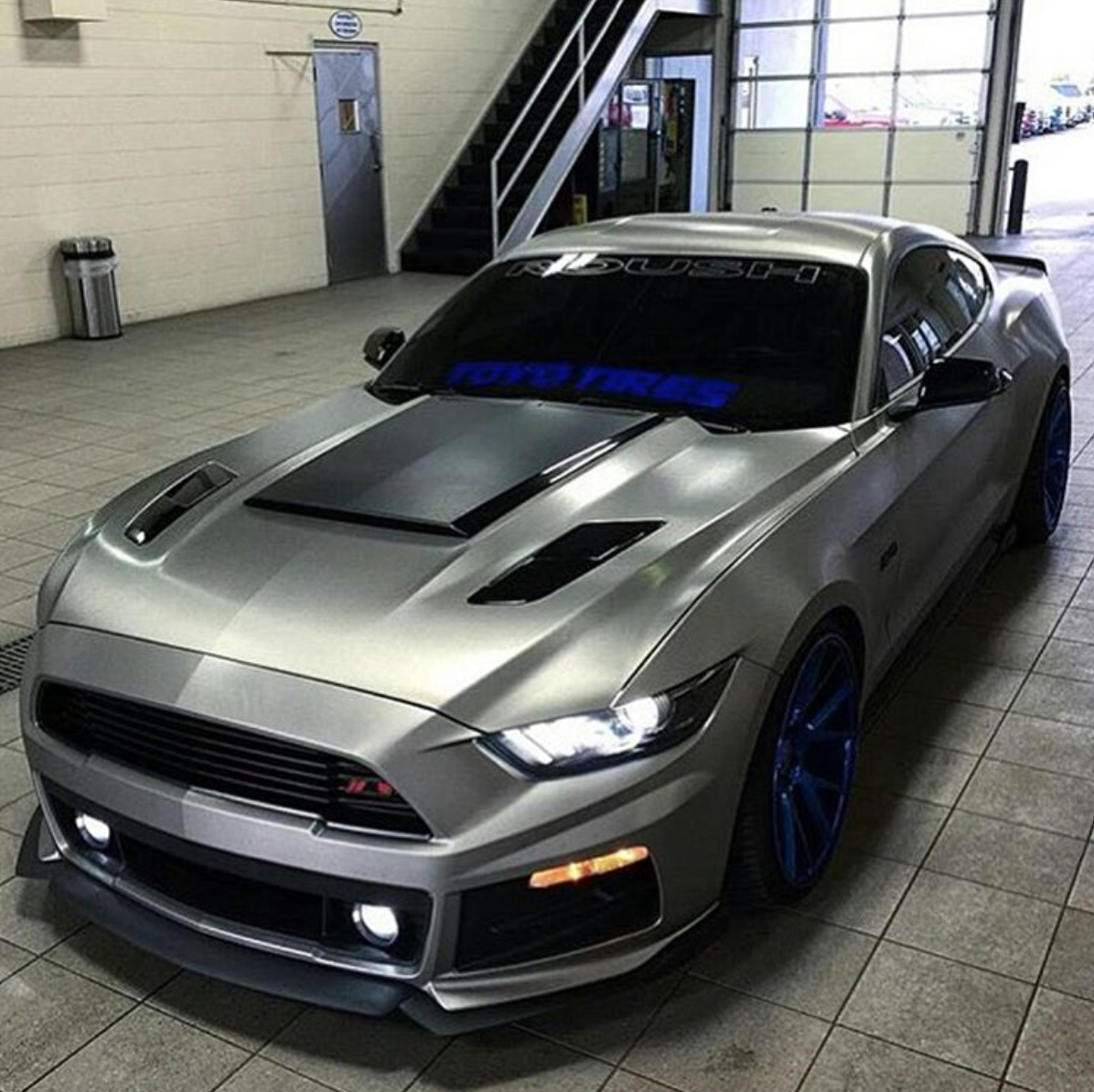 Ford Mustang 😈