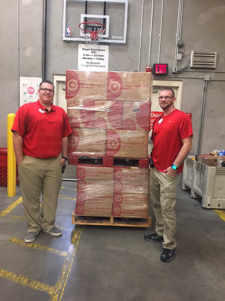 Targetlewis1502's tweet photo. Huge return scan ready to go out.Fresh and clean start.#returnscan #t1502 @sboed @Andreya_Allen @CaitfromTarget https://t.co/zDGRZPcP3k