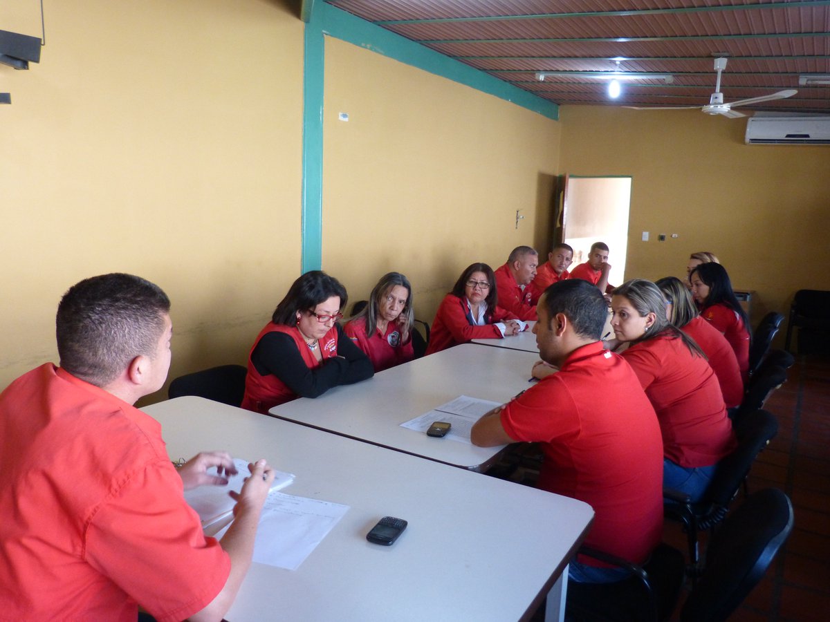 C.R.S Lara (@crs_lara) on Twitter photo Círculos de estudio del nuevo Código Orgánico Penitenciario por parte de funcionarios del CRS LARA <a href="/POSPENITENCIARI/">D.G.R.A.E.B.S.P</a> Círculos de estudio del nuevo Código Orgánico Penitenciario por parte de funcionarios del CRS LARA <a href="/POSPENITENCIARI/">D.G.R.A.E.B.S.P</a>