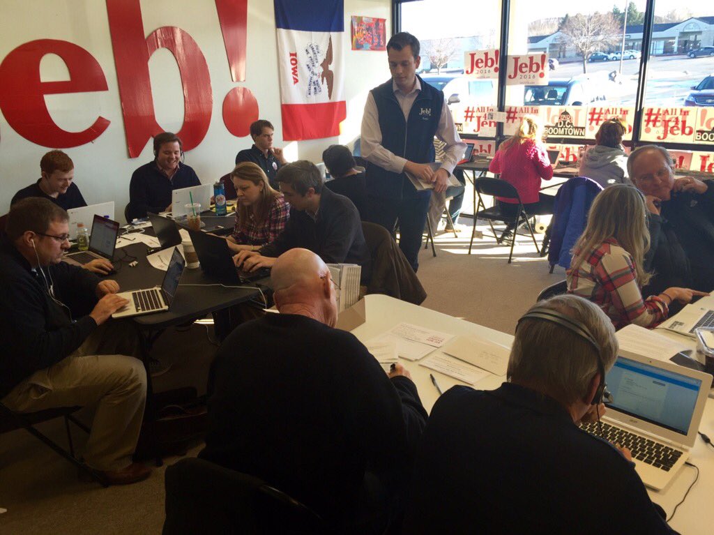 BulldogsforJeb's tweet photo. A fantastic day at the @JebBush Iowa HQ. We have the best volunteers #allinforjeb https://t.co/f0ZqcBGkzg